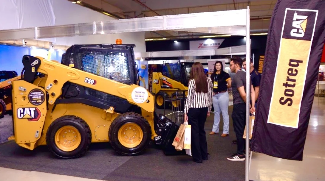 Encontro entre profissionais na Construtec